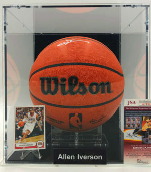 ALLEN IVERSON</br>Basketball Showcase (Philadelphia 76ers)</br>basket signé, Wilson Authentic