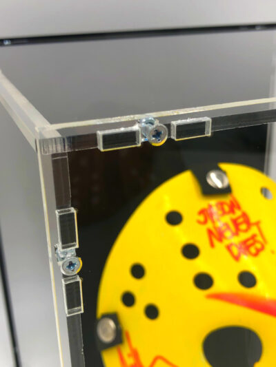 ARI LEHMAN Movie Showcase</br> (“Jason Voorhees”) Venerdì 17.</br>Yellow Painted Multi Inscription - immagine 6