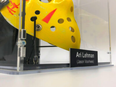 ARI LEHMAN Movie Showcase</br> (“Jason Voorhees”) Venerdì 17.</br>Yellow Painted Multi Inscription - immagine 8