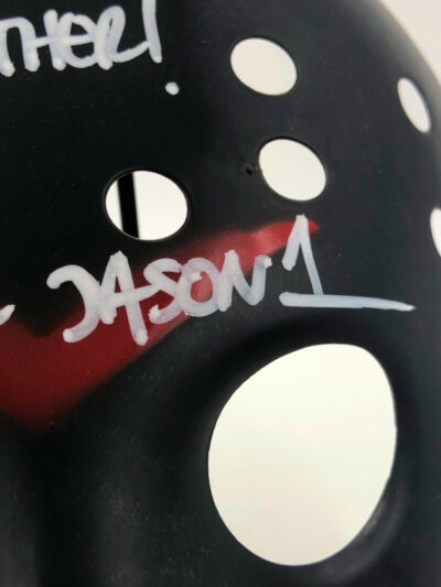 ARI LEHMAN Movie Showcase</br>(“Jason Voorhees”) Freitag der 13.</br>Kill for Mother! Inscription – Bild 4