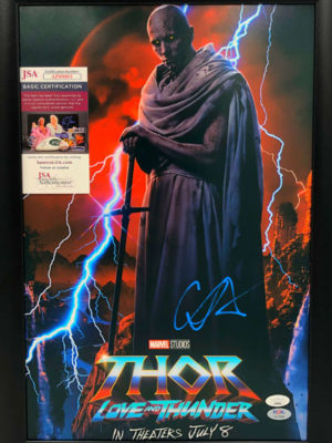 CHRIS HEMSWORTH (Thor: Love and Thunder) locandina del film autografata