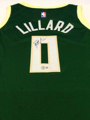DAMIAN LILLARD (Milwaukee Bucks)</br>Nike NBA Authentics Swingman Jersey</br>(Icon Edition)