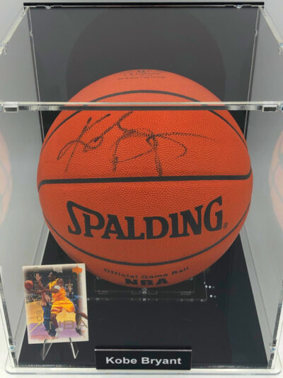 KOBE BRYANT Basketball Showcase (Los Angeles Lakers) signierter Basketball, Rookie Honor Edition