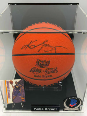 KOBE BRYANT</br>Basketball Showcase (Los Angeles Lakers)</br>signed basketball, Kobe Finals Edition