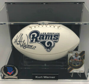 KURT WARNER</br>Football Showcase (Los Angeles Rams)</br>signierter Football, Rams Logo
