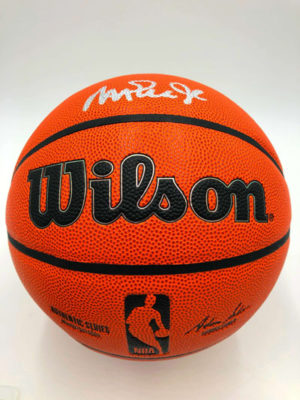 MAGIC JOHNSON (Los Angeles Lakers) ballon de basket signé,</br>Wilson Authentic