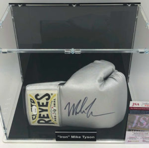 MIKE TYSON Boxing Showcase, guantone da boxe(Cleto Reyes) Silver Glove