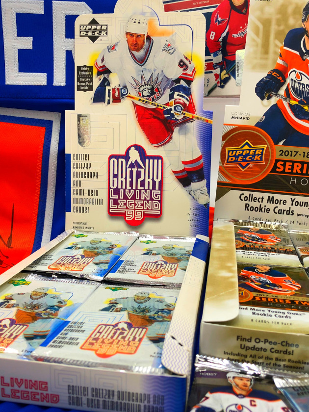 NHL Trading Cards Mystery Box</br>“Modern Superstars Edition 2026”</br>(10 unopened packs) - immagine 4