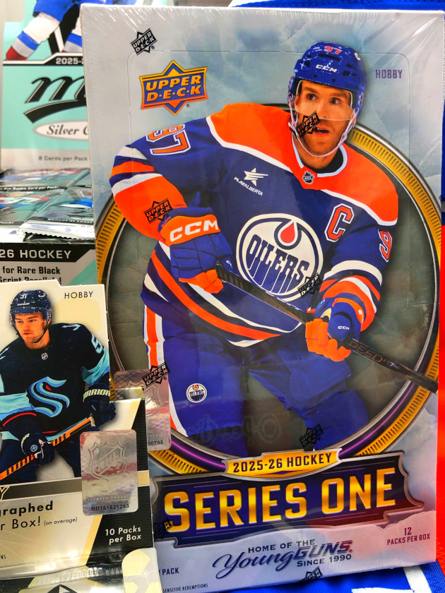 NHL Trading Cards Mystery Box</br>“Modern Superstars Edition 2026”</br>(10 unopened packs) - immagine 5