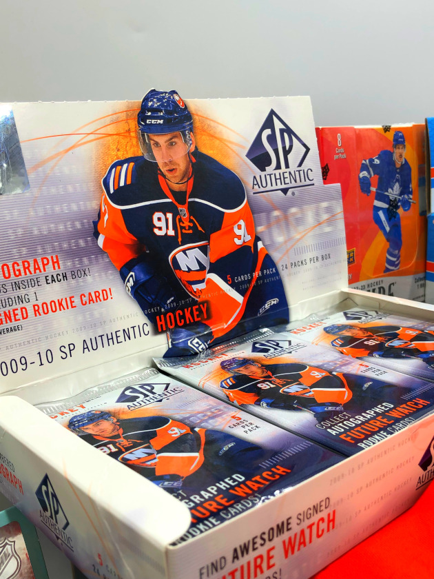 NHL Trading Cards Mystery Box</br>“Modern Superstars Edition 2026”</br>(10 unopened packs) - immagine 8