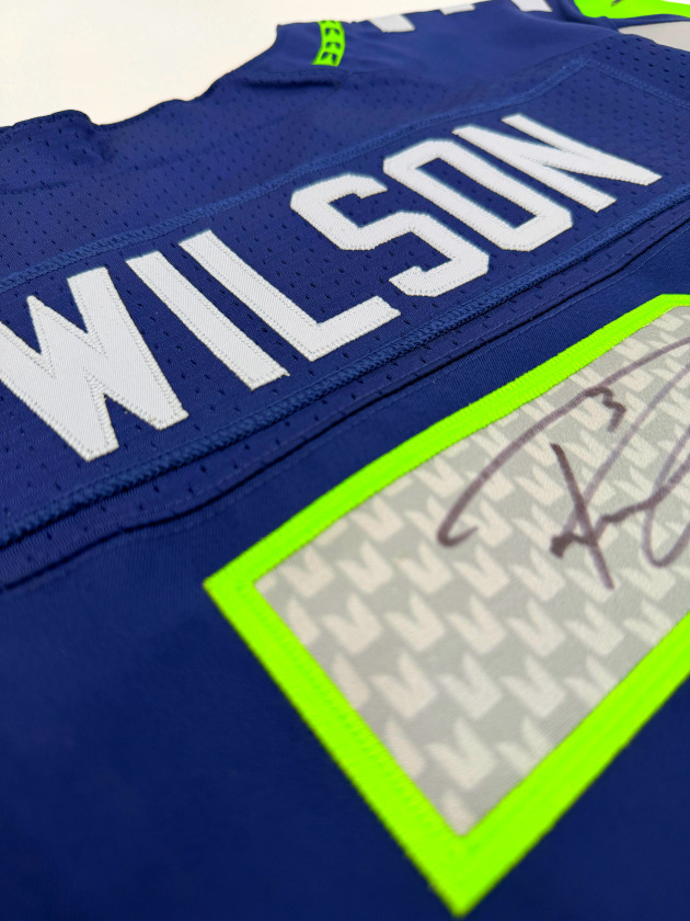 Football Trikot Mystery Box: Seattle Seahawks City Tribute Series (Hawks Special Insert Chance!) – Bild 3