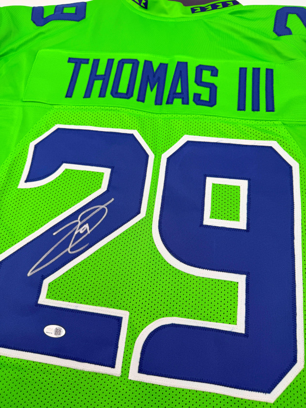Football Trikot Mystery Box: Seattle Seahawks City Tribute Series (Hawks Special Insert Chance!) – Bild 4