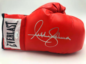 ANTHONY JOSHUA, signed boxing glove (Everlast) rot