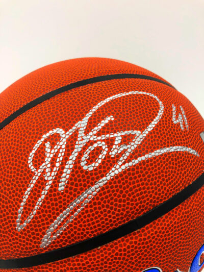 Signierter Basketball Mystery Box:</br>BASKETBALL KINGS SERIES 2025 (Bonus Jersey Chance!) – Bild 7