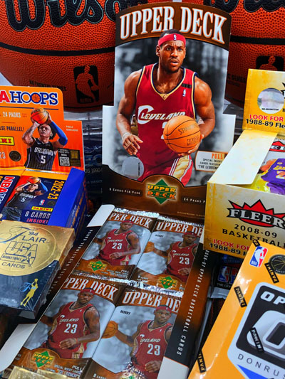 NBA Trading Cards Mystery Box“Modern Superstars Edition”(10 unopened packs)  - Sport Memorabilia: signierte Fanartikel und Autogramme eurer Stars
