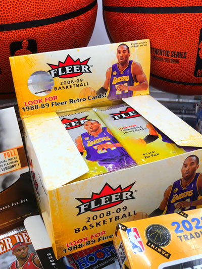 NBA Trading Cards Mystery Box“Modern Superstars Edition”(10 unopened packs)  - Sport Memorabilia: signierte Fanartikel und Autogramme eurer Stars