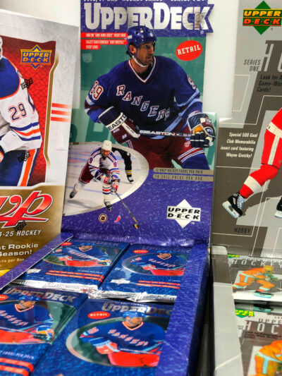 NHL Trading Cards Pocket Pack </br> "Gold Edition 2024-25"</br>(5 unopened packs) - Image 11